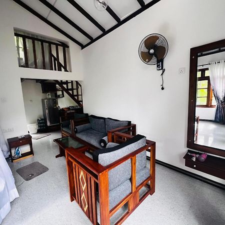 Rest Full Homestay Ella Esterno foto