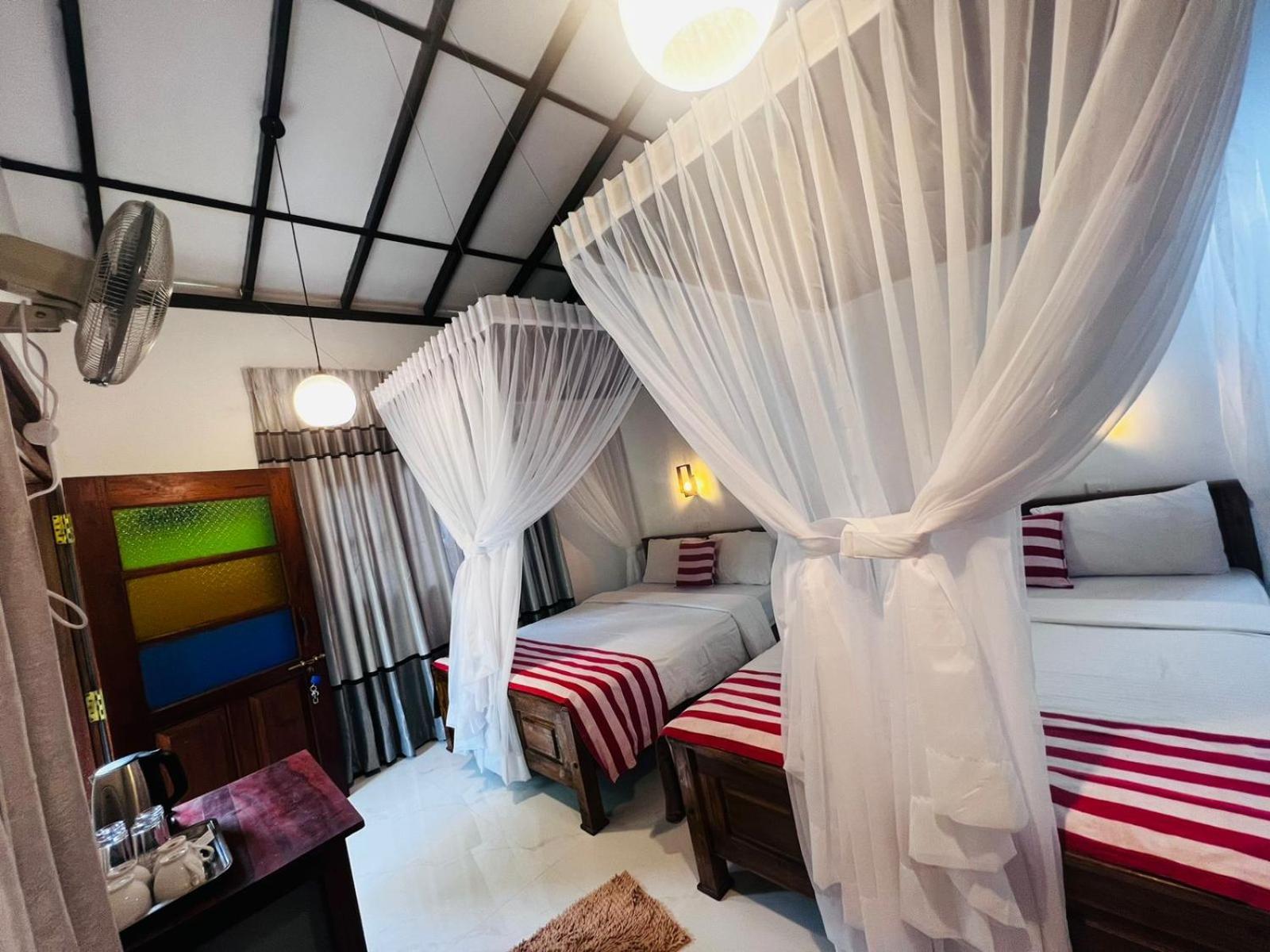Rest Full Homestay Ella Esterno foto