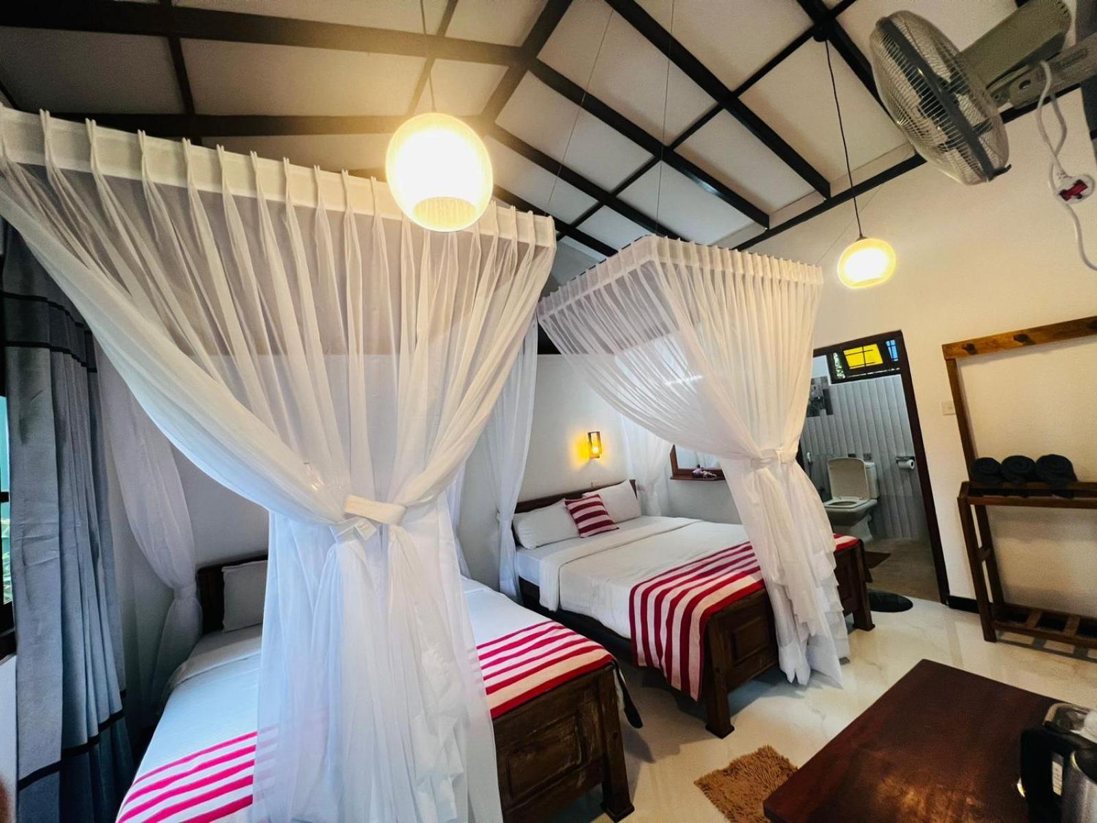Rest Full Homestay Ella Esterno foto