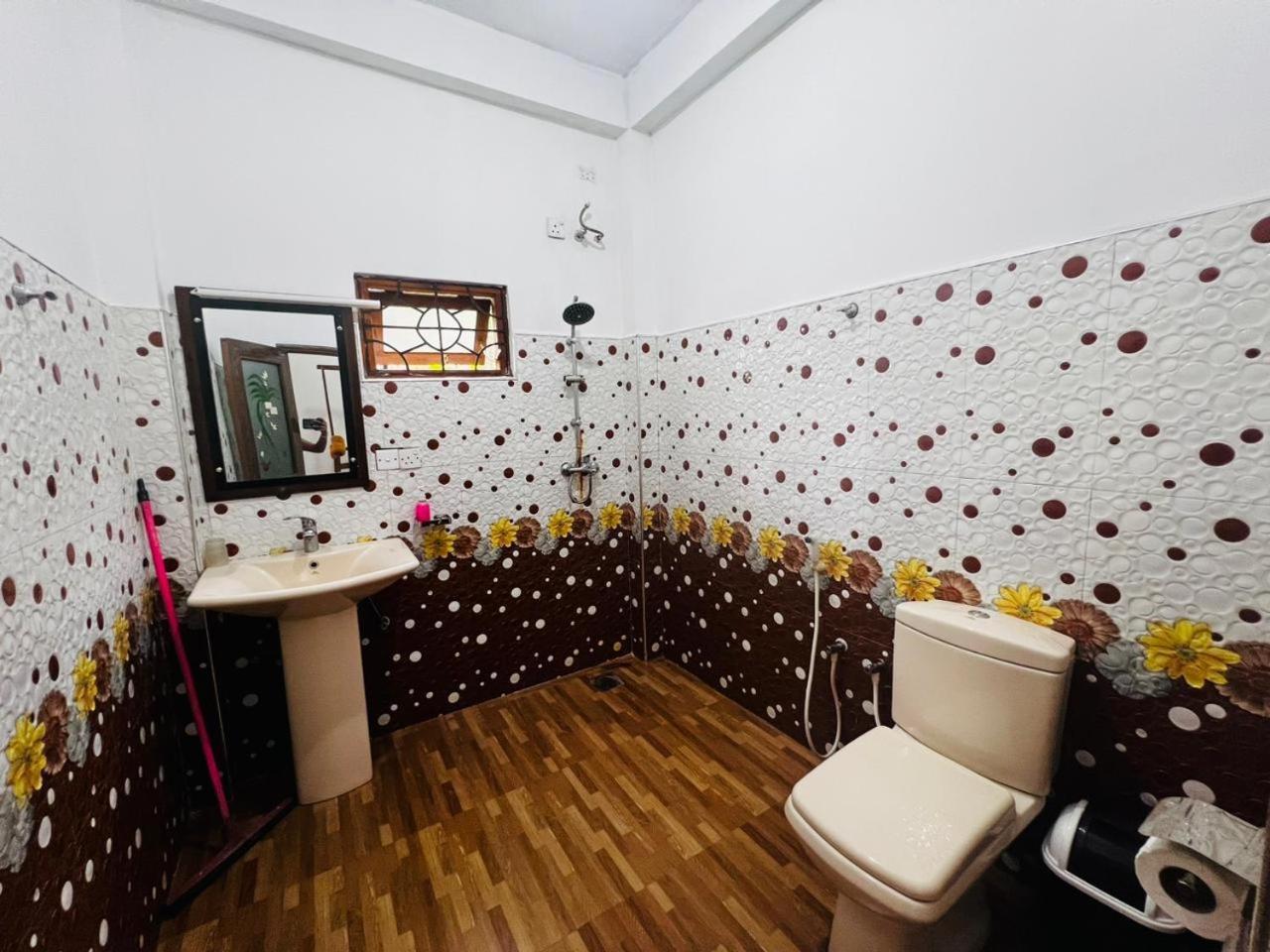 Rest Full Homestay Ella Esterno foto