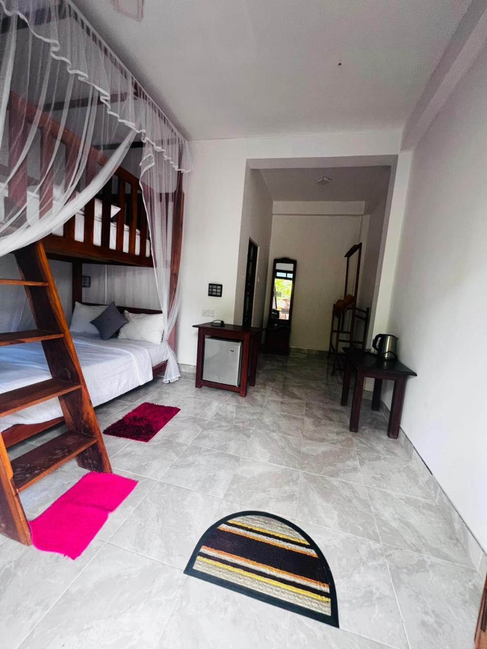 Rest Full Homestay Ella Esterno foto