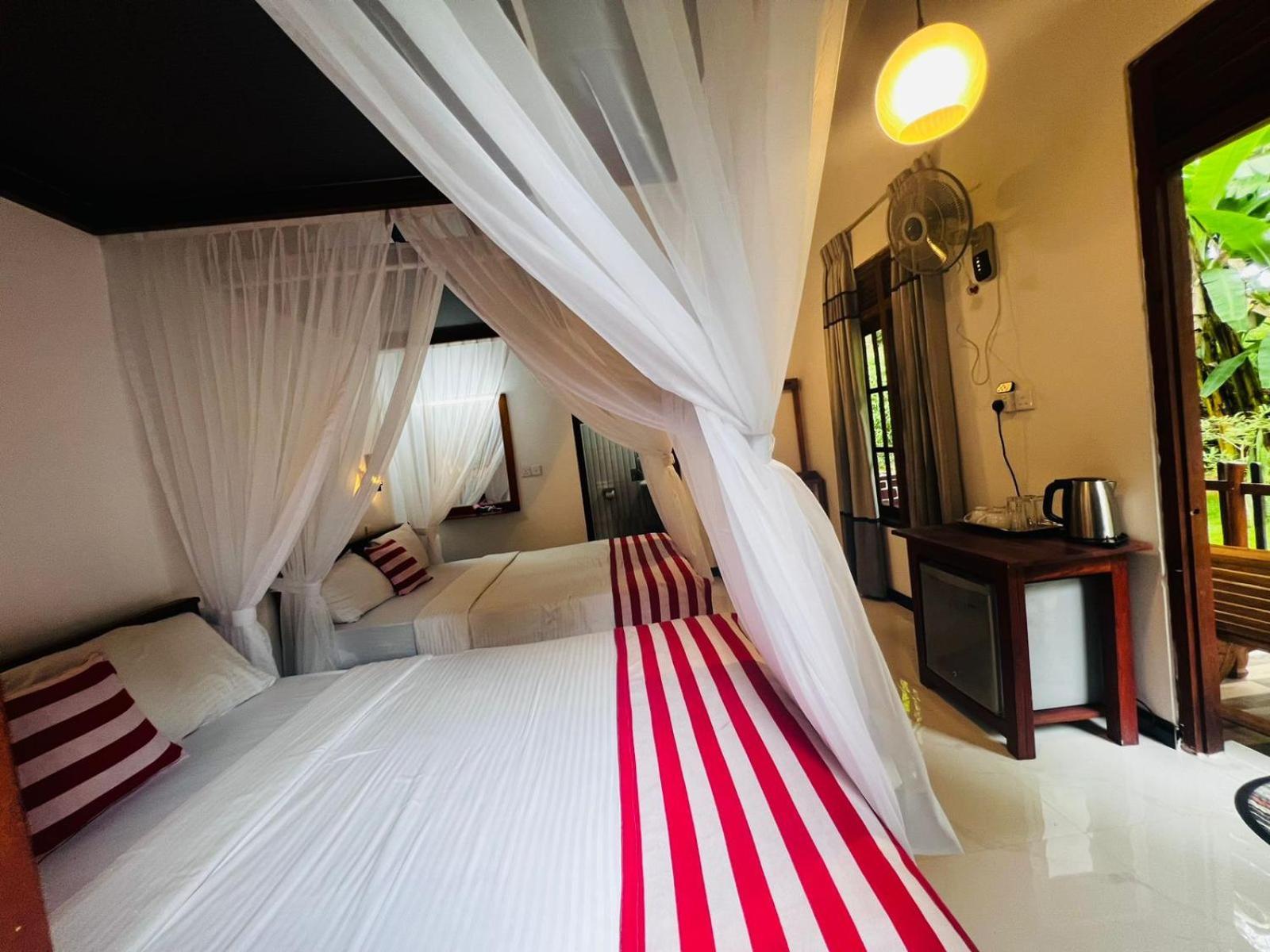 Rest Full Homestay Ella Esterno foto