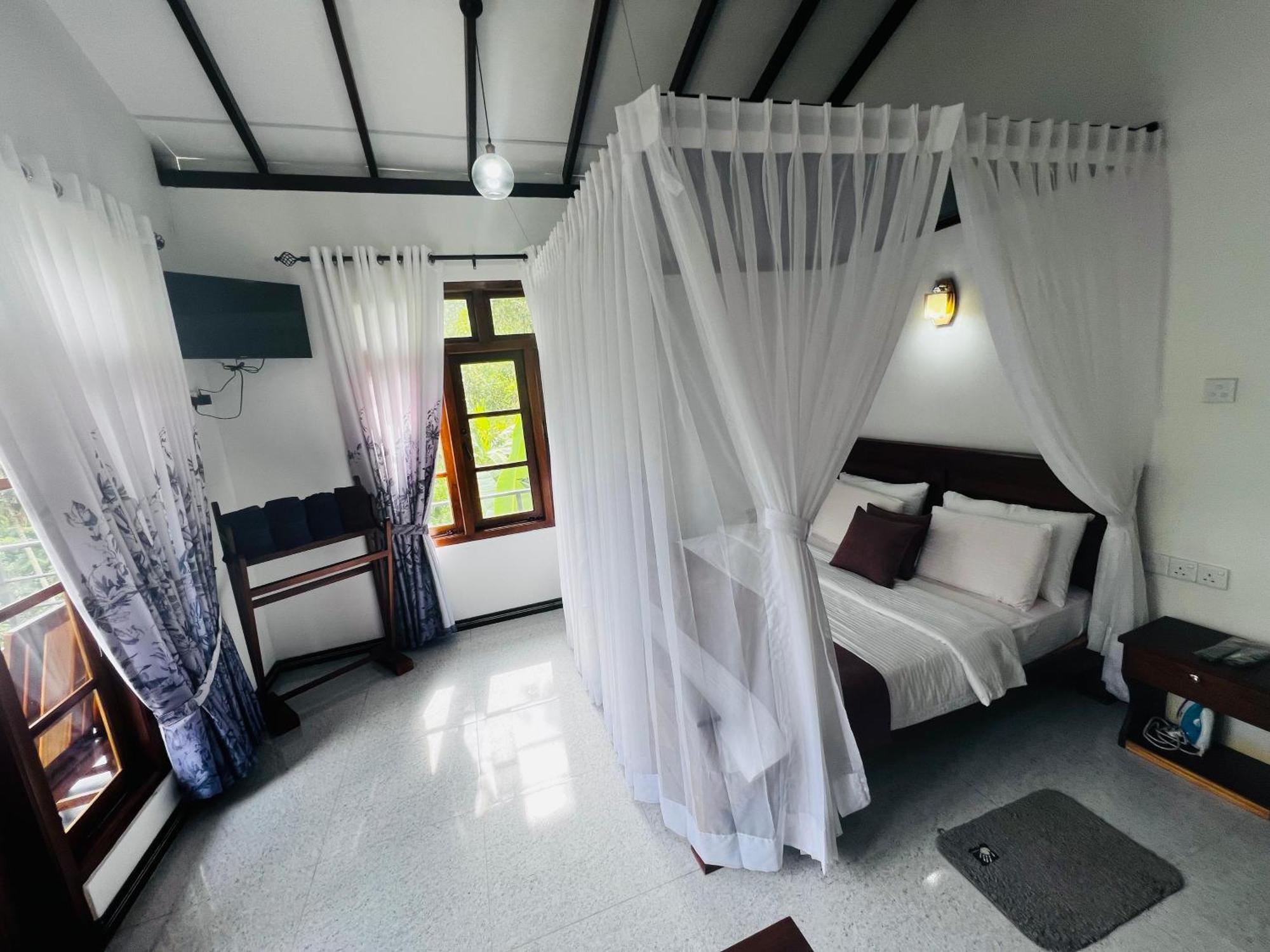 Rest Full Homestay Ella Esterno foto