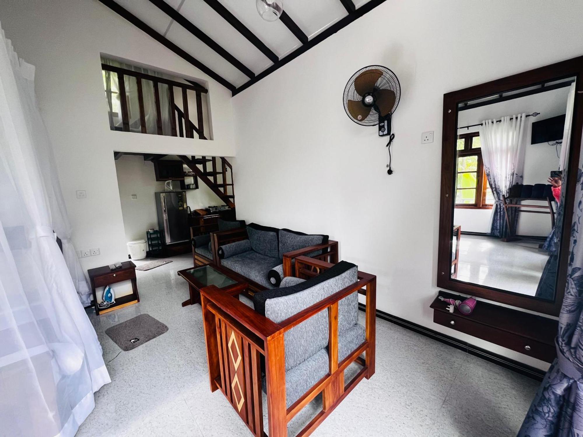 Rest Full Homestay Ella Esterno foto