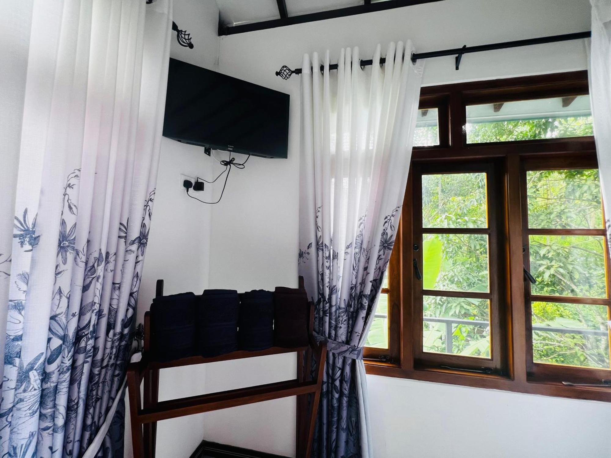 Rest Full Homestay Ella Esterno foto